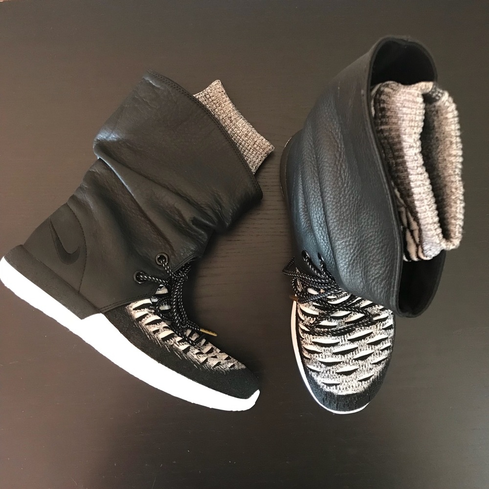 Women’s Nike • Roshe Two HI Flyknit Sneaker Boot